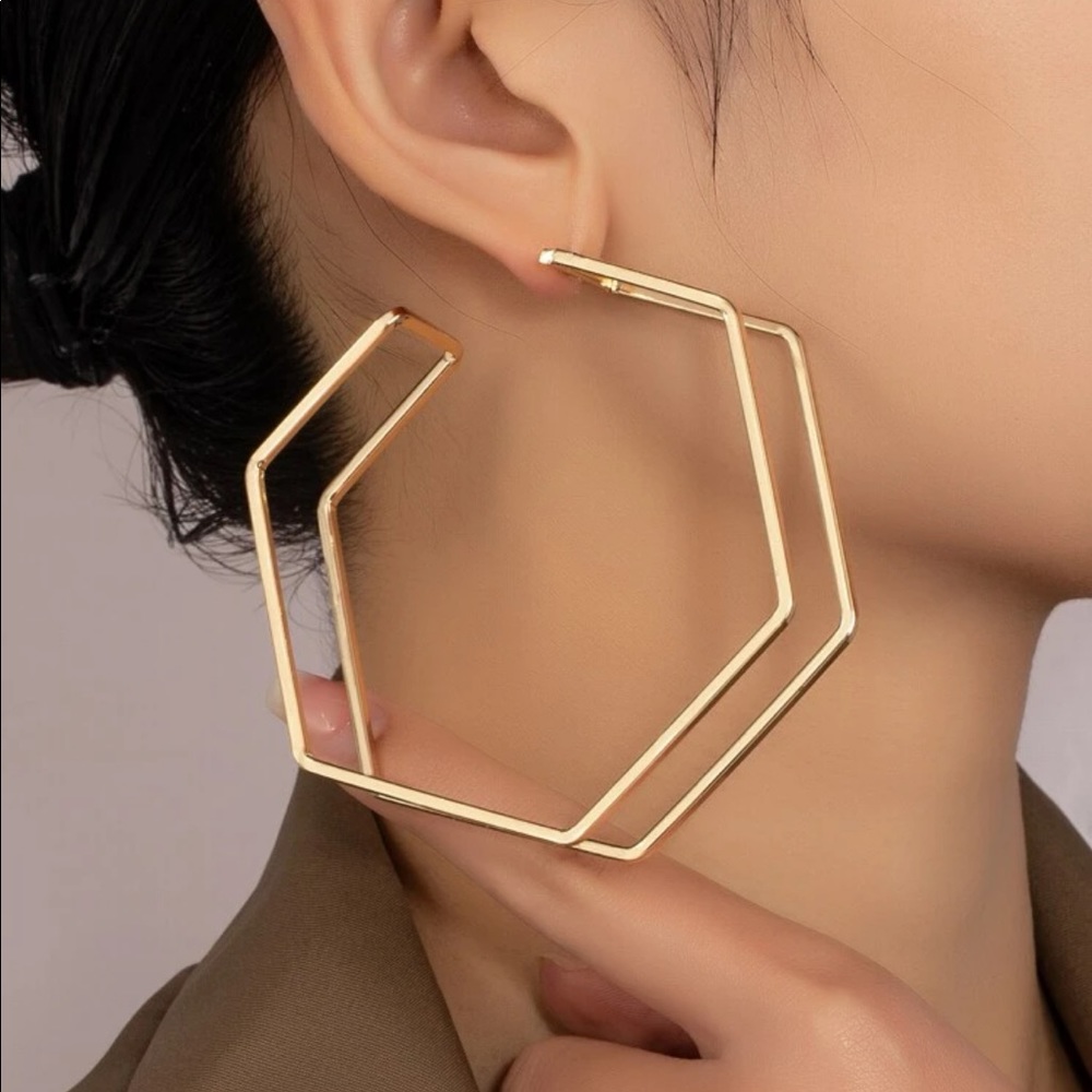 NWOT Geometic Design Cuff Hoop Earrings